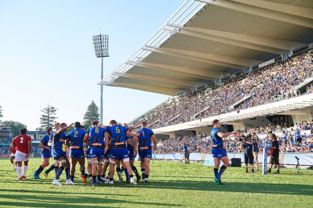 Western Force team huddle at HBF Park